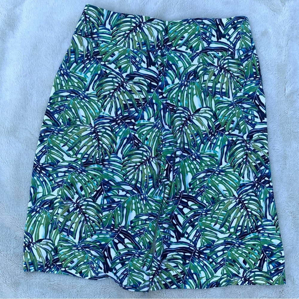 J. Jill knit capris botanical print PL - Picture 3 of 5
